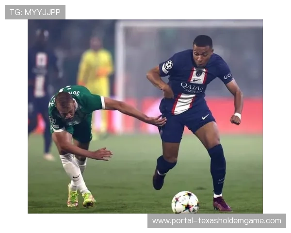 德米罗维奇禁区外远射破门,皮球直挂死角 德米罗维奇禁区外远射破门,皮球直挂死角